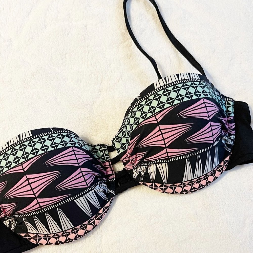 Geometric Print Bikini Top - Picture 6 of 6